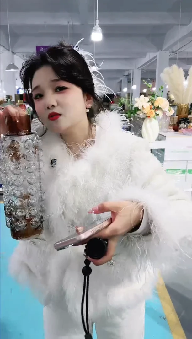 【闪购商品】无铅玻璃私花主义花瓶微瑕-0UYU