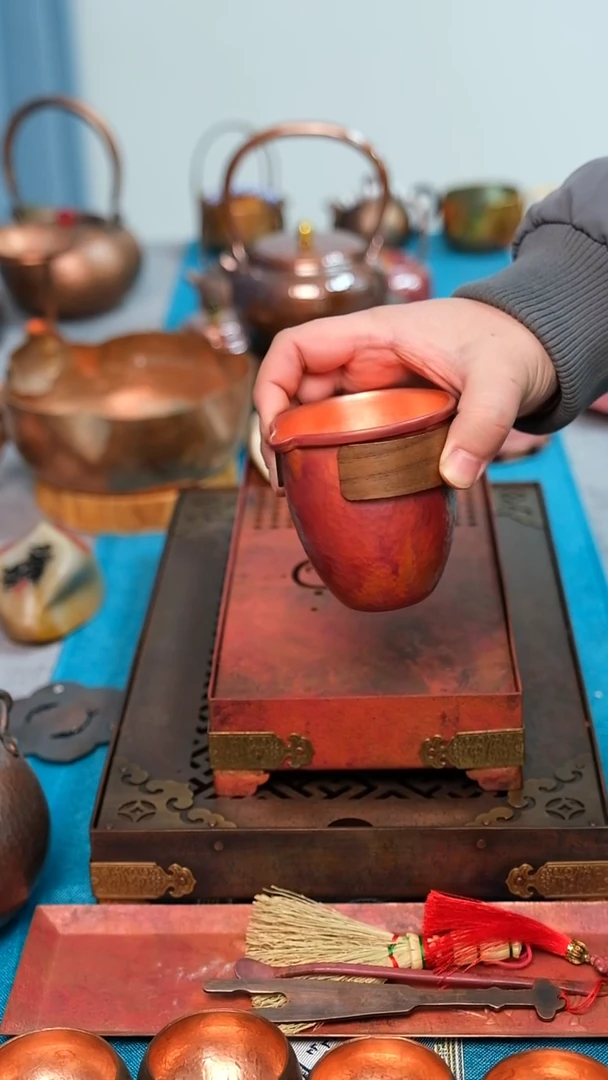 纯紫铜火烧色300毫升带隔热套公道杯