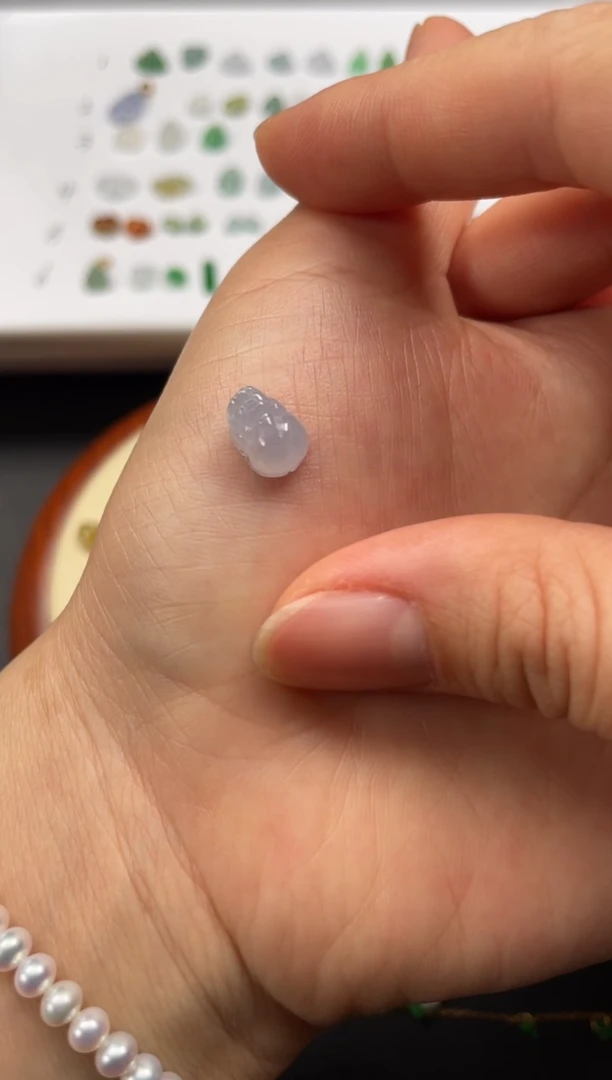 吊坠(不含链)18K金镶嵌翡翠一个JK341