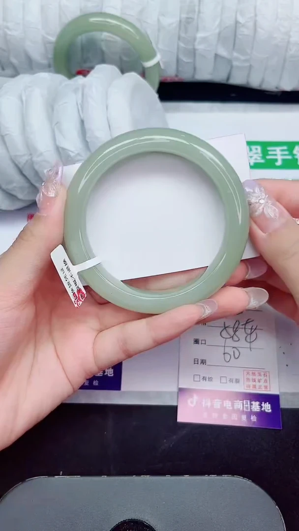 未镶嵌手镯石英质玉45-60