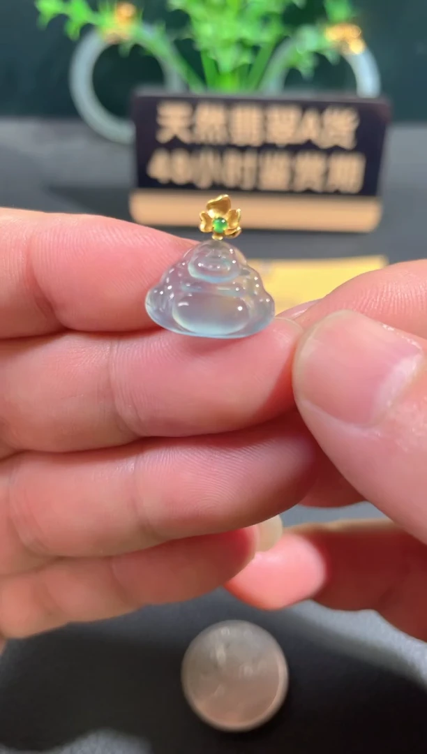 翡翠18K金镶嵌颈饰翡翠