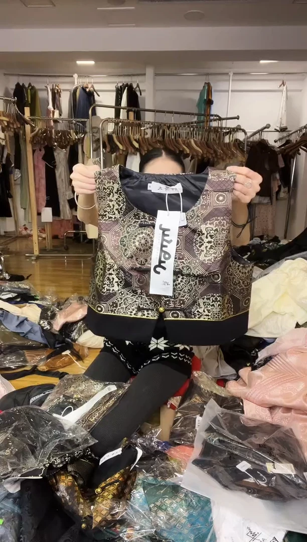 马甲       L码        105-115斤