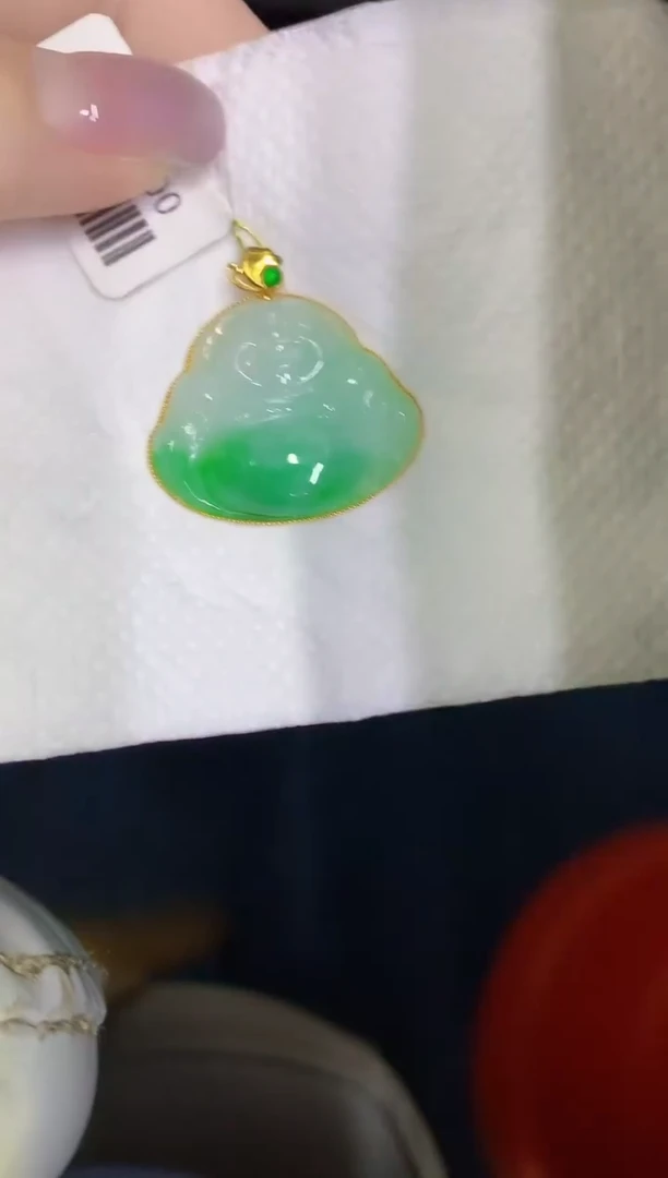 颈饰18K金镶嵌翡翠缅甸天然翡翠A货