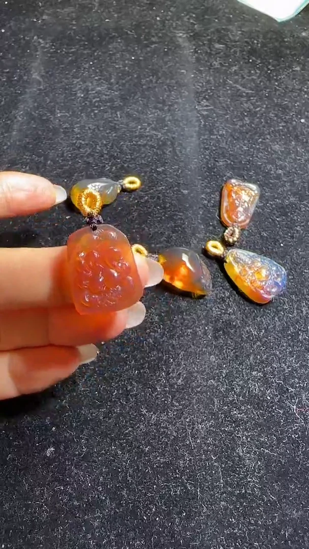 未镶嵌颈饰琥珀04578454