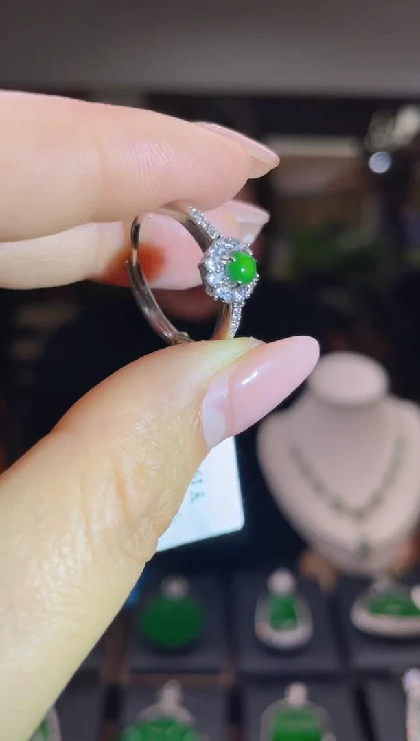 【闪购商品】翡翠吊坠(不含链)未镶嵌翡翠吊坠