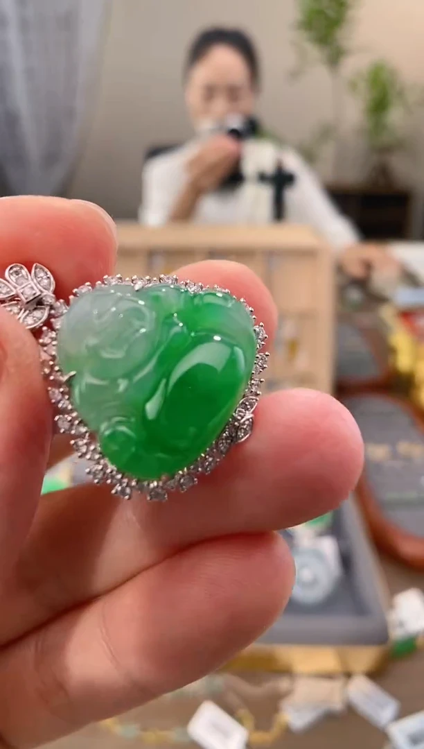 翡翠18K金镶嵌吊坠(不含链)佛公