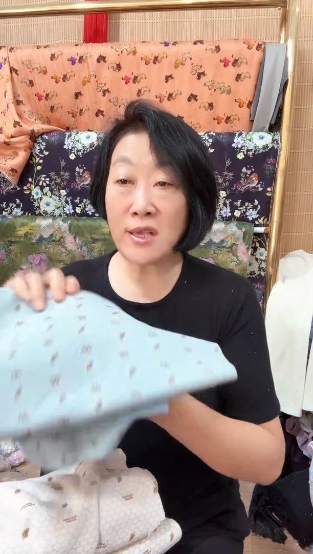 石墨烯女士雾霾绿色四片裤一条