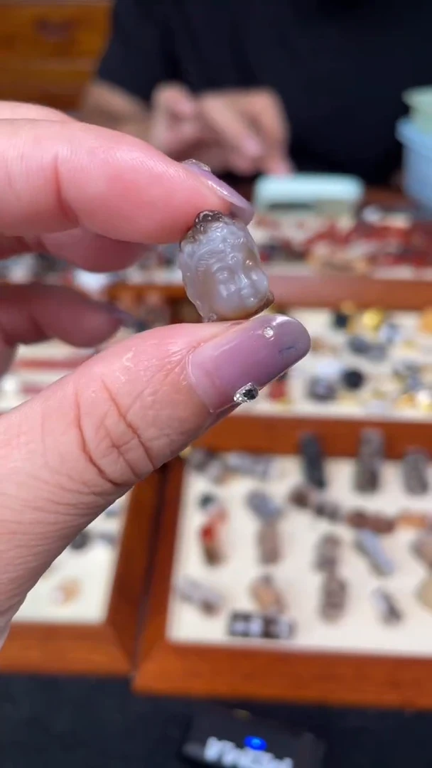 玛瑙/玉髓颈饰未镶嵌33观音