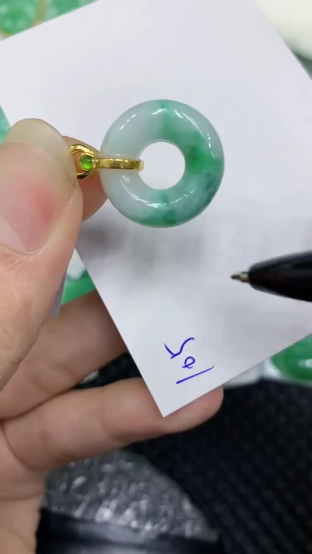 颈饰未镶嵌翡翠缅甸A货翡翠