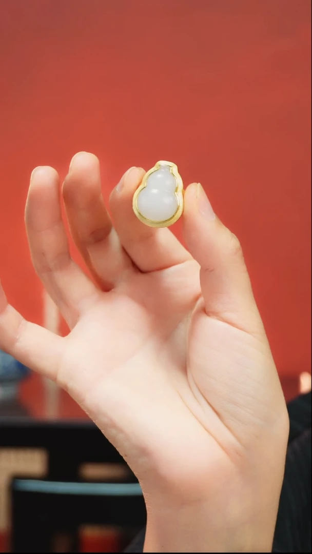 未镶嵌戒指和田玉戒指