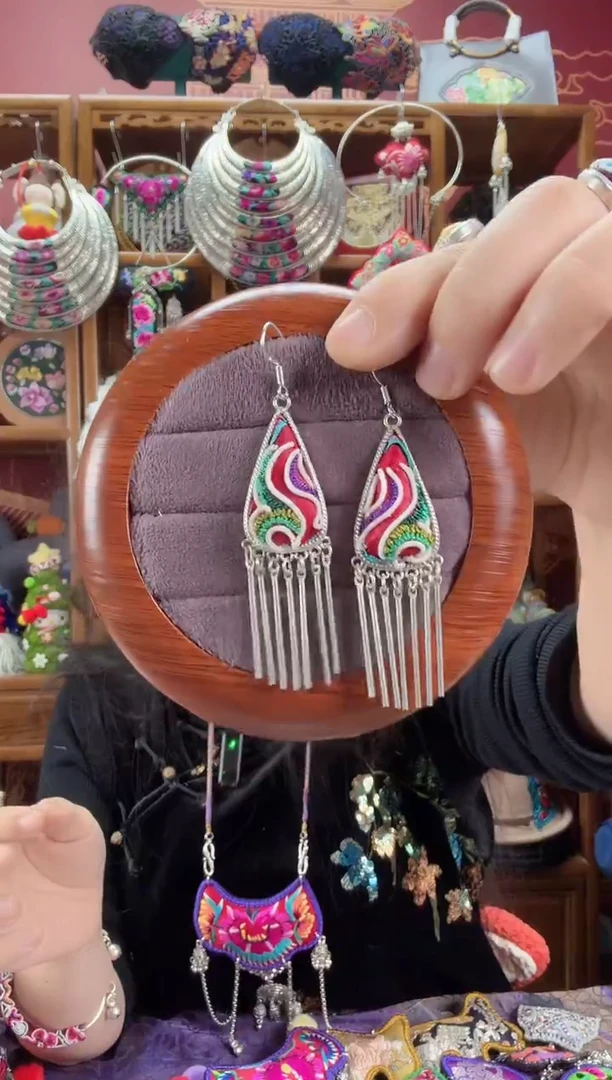 刺绣耳环101甜甜家