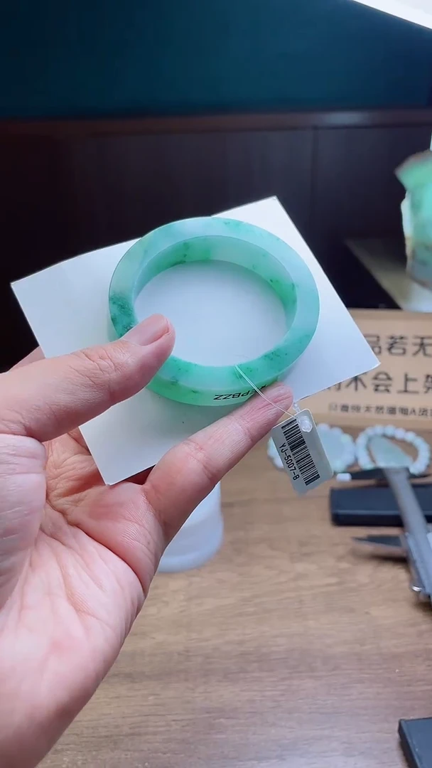 定制翡翠手镯未镶嵌定制