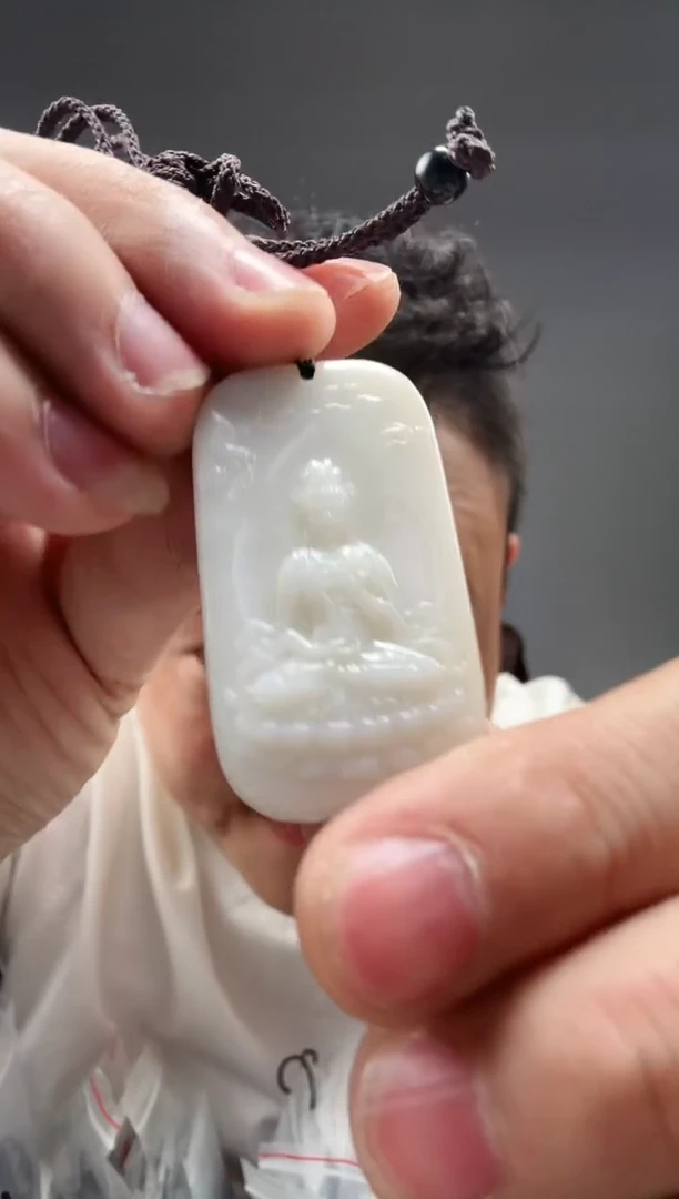 和田玉未镶嵌颈饰1