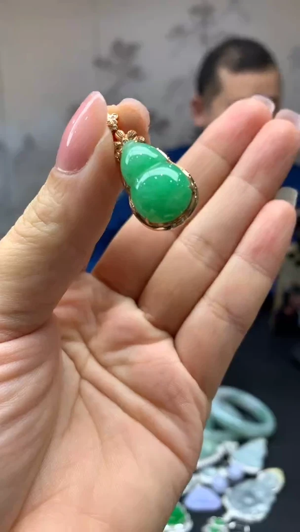 【闪购商品】翡翠颈饰18K金镶嵌6-天然翡翠