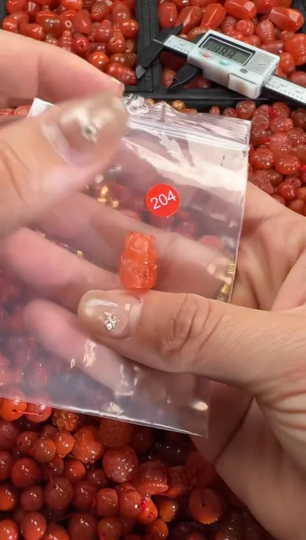 【闪购商品】南红玛瑙颈饰未镶嵌1