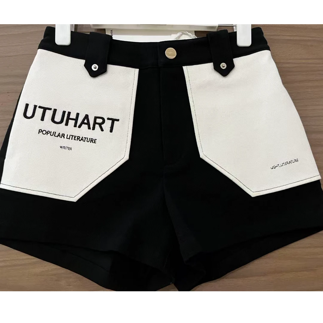 UT黑色牛仔短裤D152