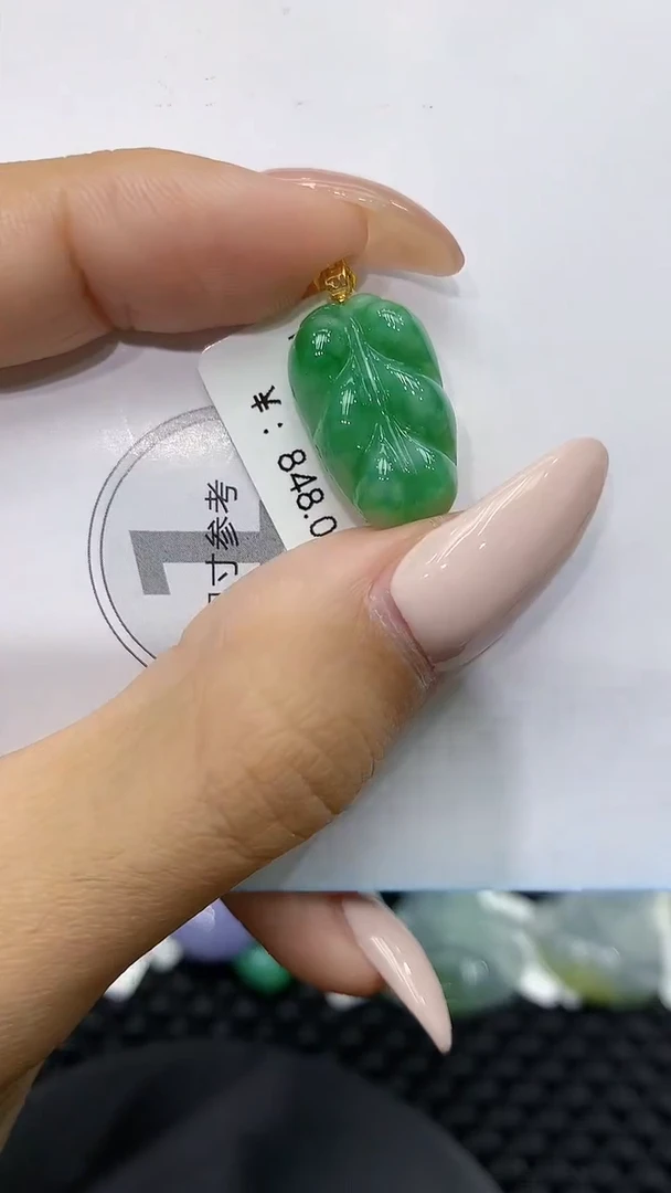 颈饰18K金镶嵌翡翠111111111111