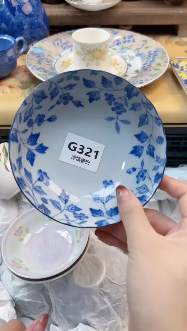 瓷片小**ღ 321