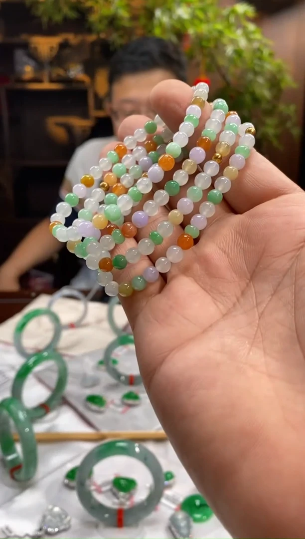 未镶嵌手串翡翠x325多样性发其一（不接受指定）