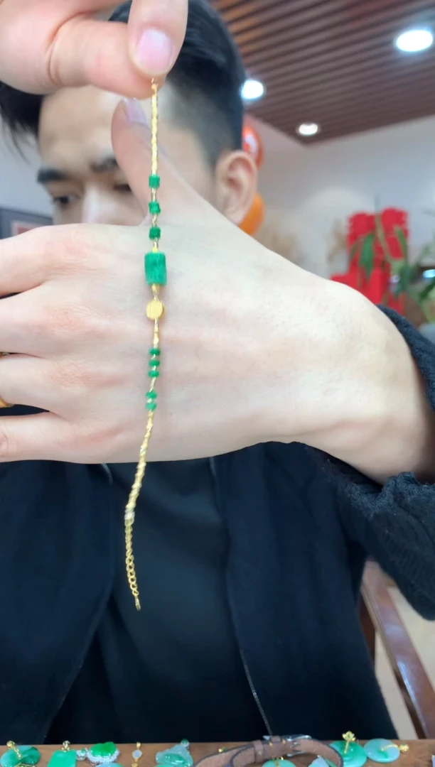 【闪购商品】翡翠手链18K金镶嵌手链