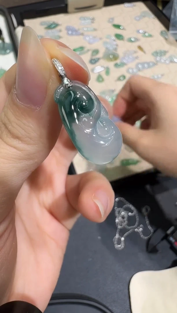 翡翠18K金镶嵌颈饰X0708-1501-356