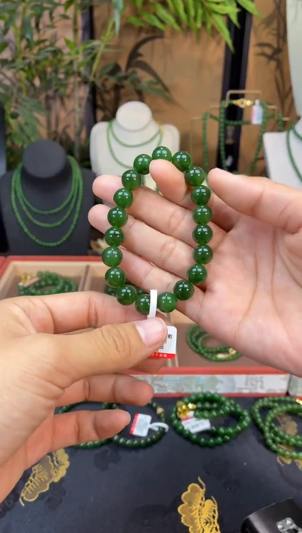 颈饰未镶嵌和田玉（碧玉）9.8辣菠微矿锁骨链