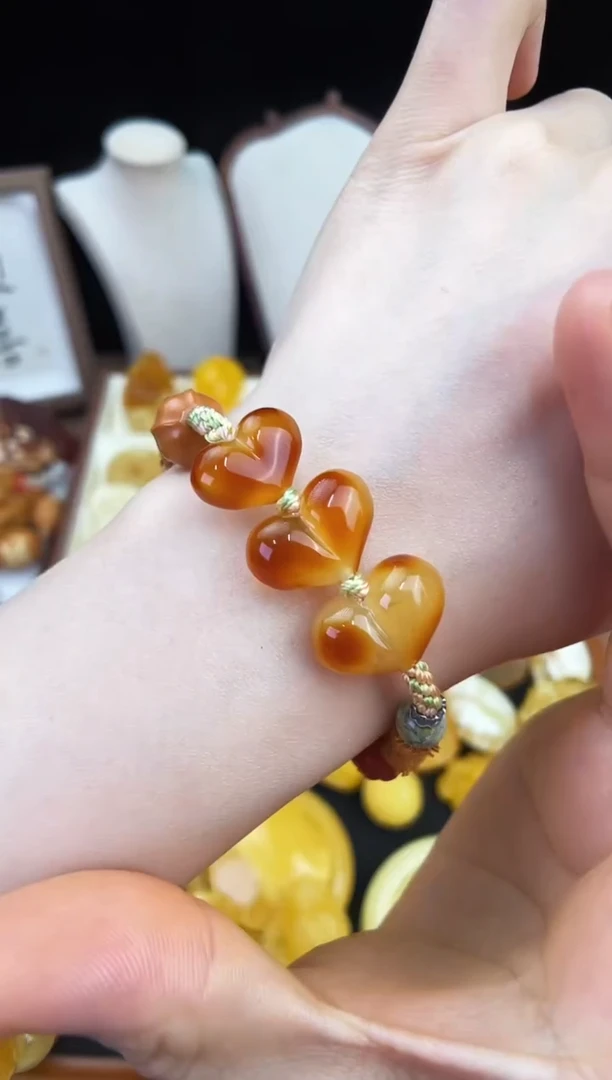 琥珀未镶嵌珠宝奇石柒月