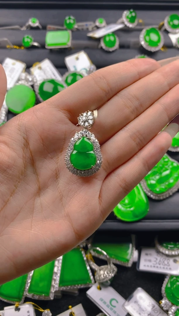 【闪购商品】翡翠颈饰银S925镶嵌111111111