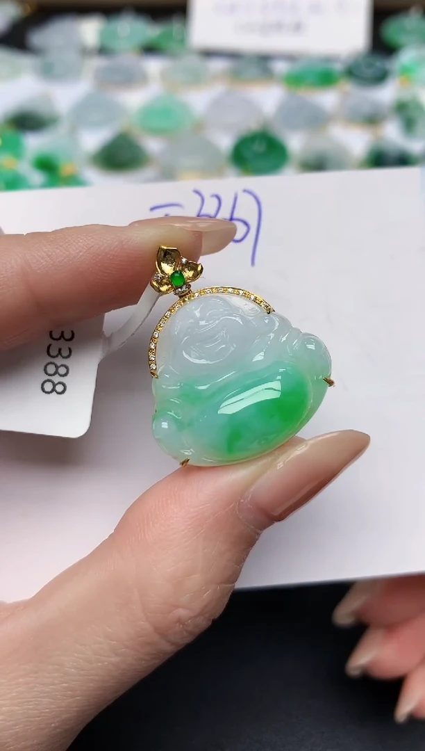 颈饰18K金镶嵌翡翠天然缅甸A货翡翠百元以上9元证书费自理