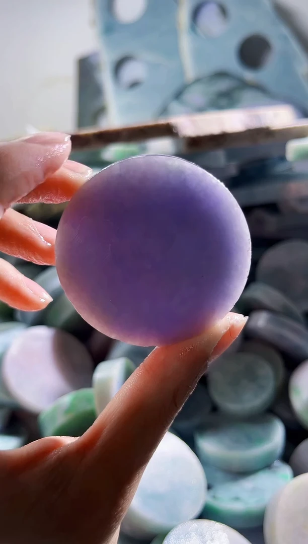 翡翠裸石自**在缅甸翡翠A货陈333