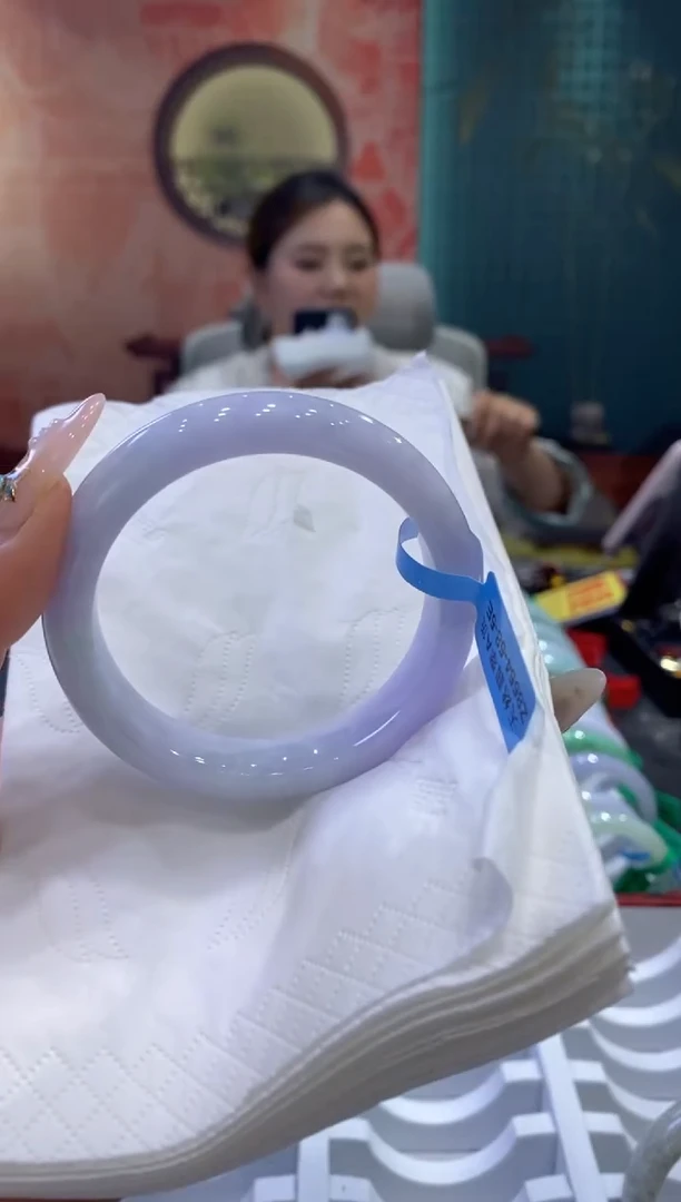 翡翠手镯未镶嵌多人00014541