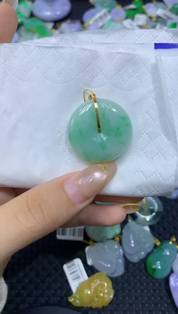 颈饰18K金镶嵌翡翠天然缅甸翡翠A货