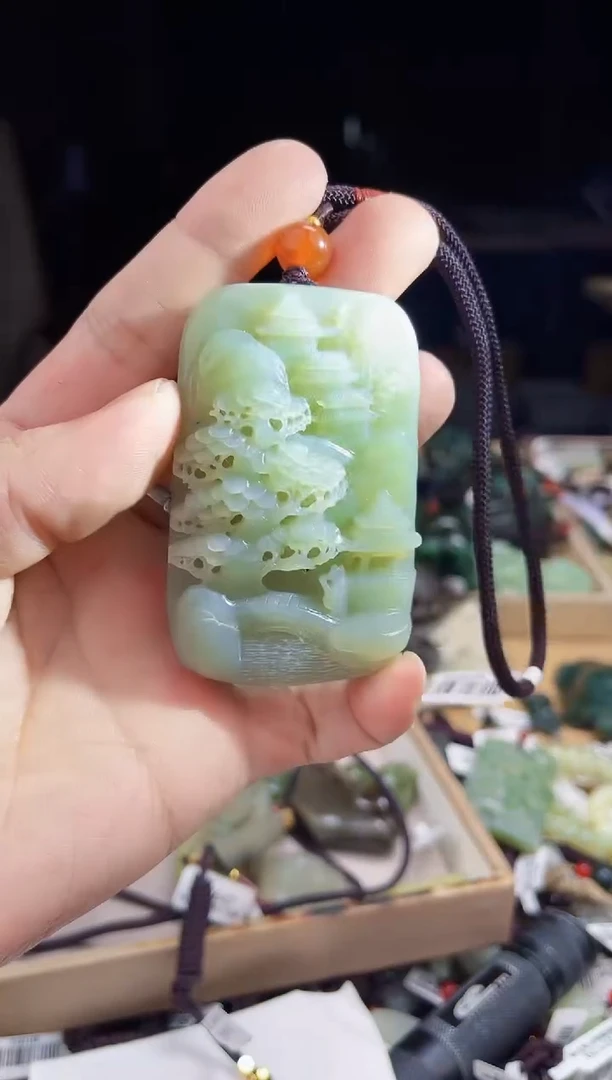 颈饰未镶嵌和田玉1