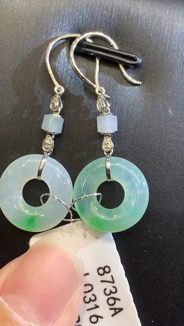 翡翠18K金镶嵌耳饰L0316多样性发其一