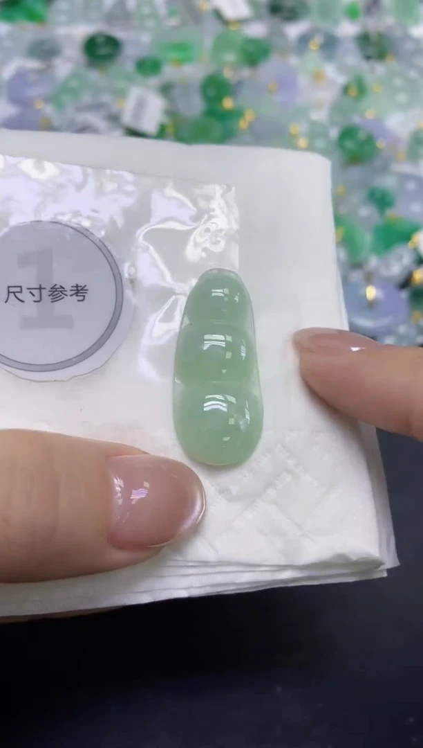 颈饰未镶嵌翡翠天然缅甸翡翠A货百元以上9元证书费自理