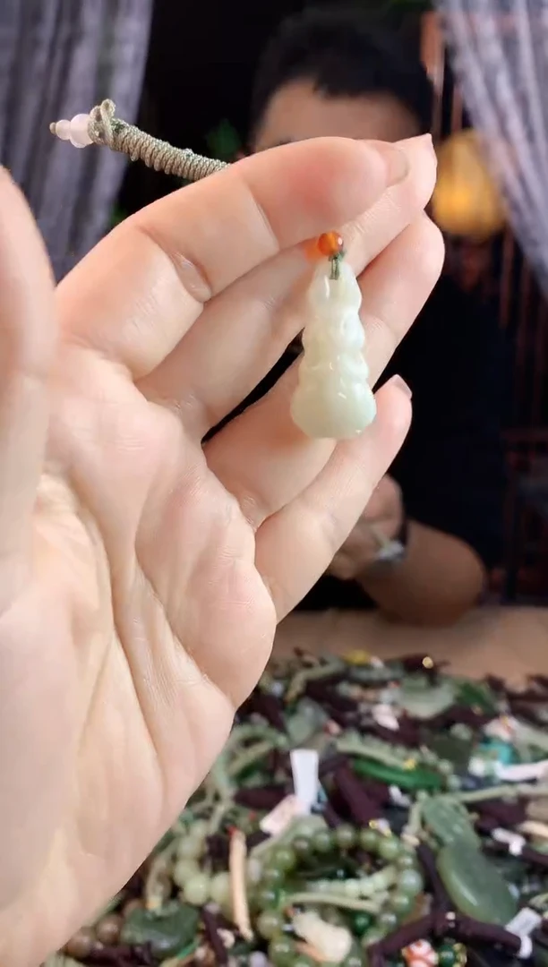 【闪购商品】和田玉挂件未镶嵌多样性发货拍一发一