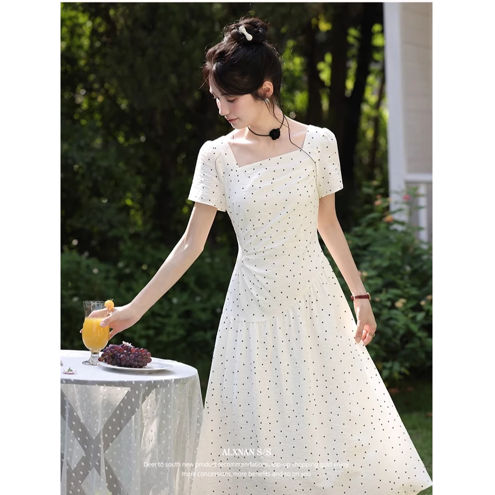 鹿向南「南法少女诗」优雅法式复古女夏季新款方领收腰波点连衣裙
