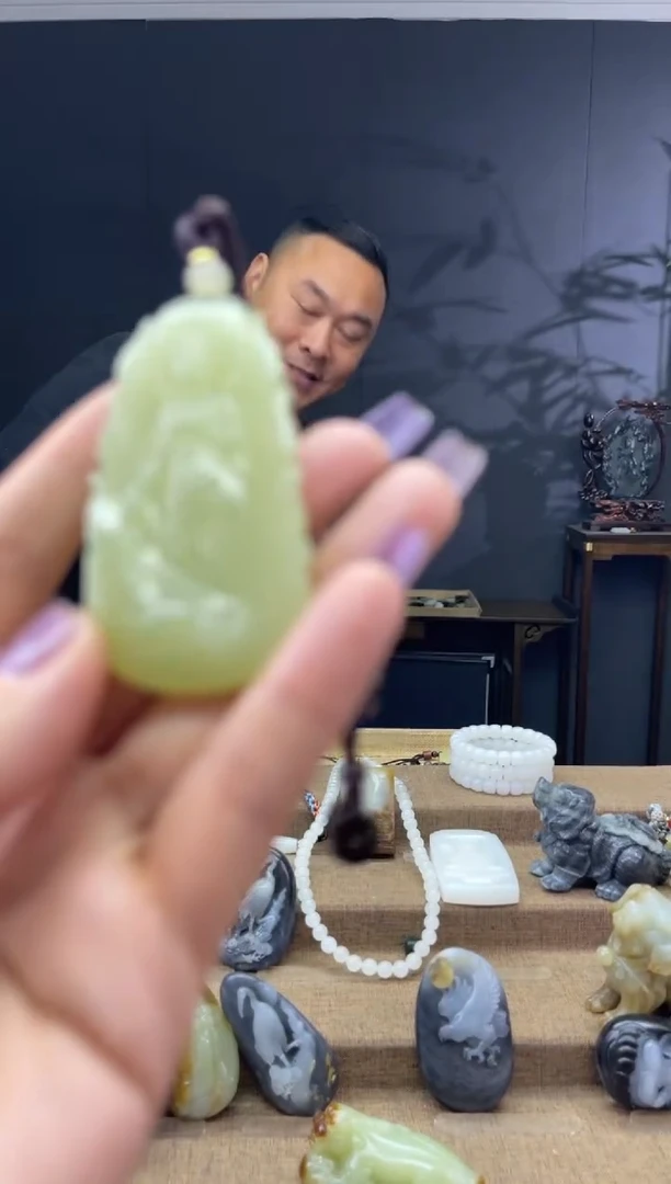 颈饰未镶嵌和田玉1