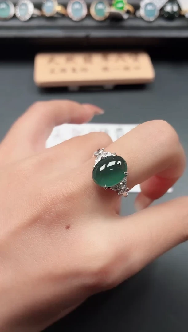 银S925镶嵌戒指翡翠111