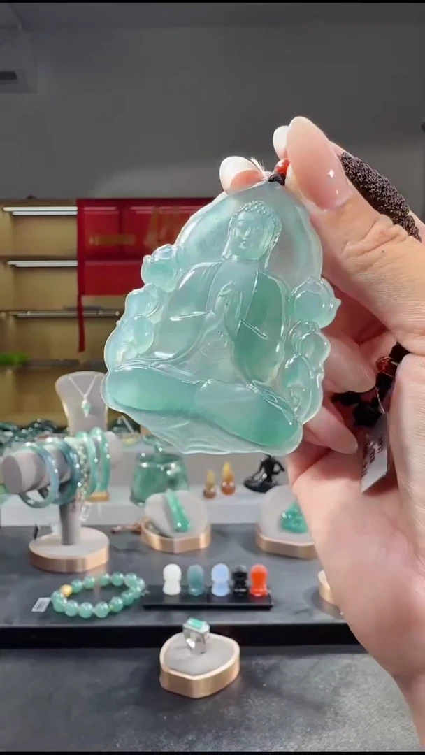 吊坠(不含链)未镶嵌翡翠大日