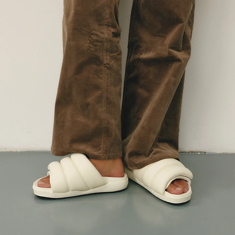 ARTICLE NO.一字拖情侣半拖休闲百搭小众设计款厚底拖鞋羊皮革