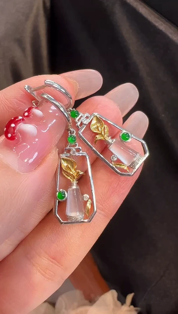 【闪购商品】翡翠耳饰18K金镶嵌耳饰