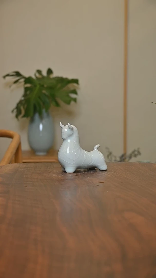 小福牛 粉青釉 微瑕 朱家汝窑款