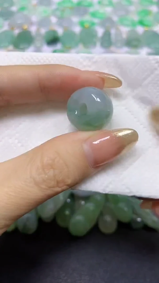 颈饰未镶嵌翡翠A货