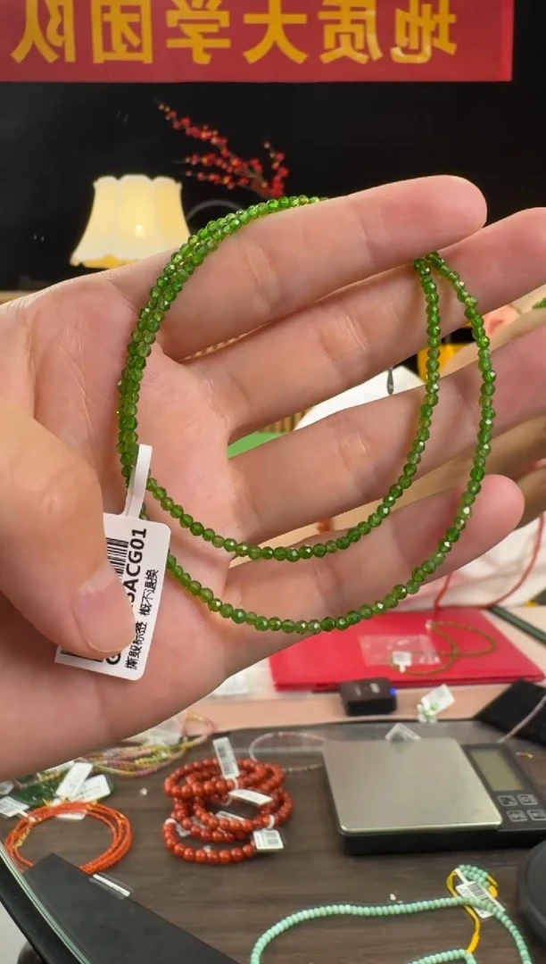 【闪购商品】透辉石项链银S925镶嵌透辉石切割S925银项链