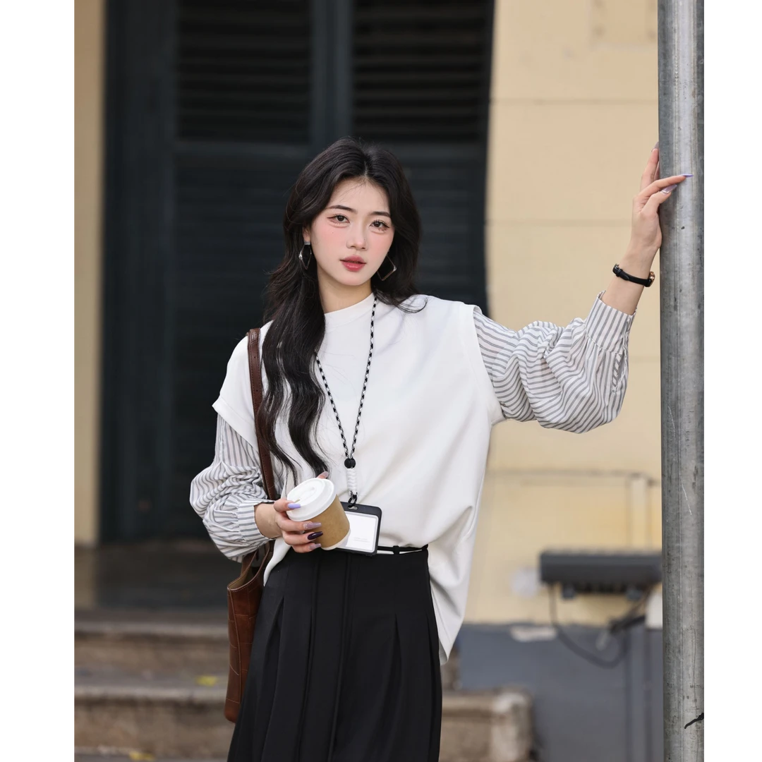 陈佳洁【曼塔情书】高智通勤拼接条纹套头宽松卫衣上衣DS1113196