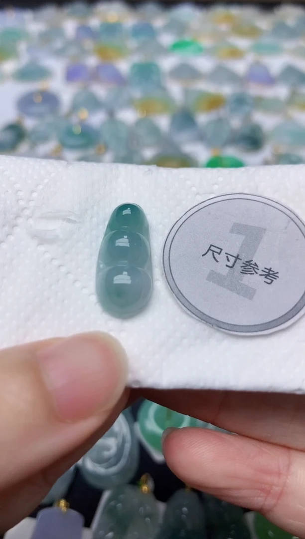 翡翠未镶嵌颈饰天然缅甸A货翡翠
