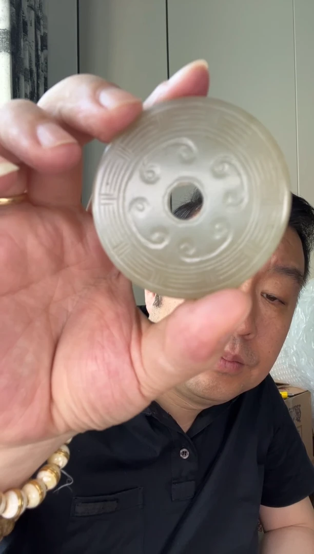 和田玉明代和田玉勾连谷纹