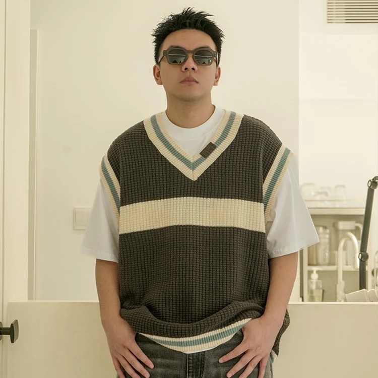 KaalixtoBenny吴同款撞色V领毛衣