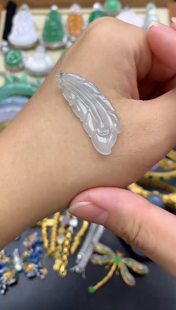 翡翠未镶嵌颈饰63-中国好珍宝